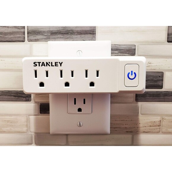 Stanley PlugMax ECO 3-Outlet Wall Adapter 30316 – 3-Pack | Lighted On/Off Switch - Picture 5 of 6